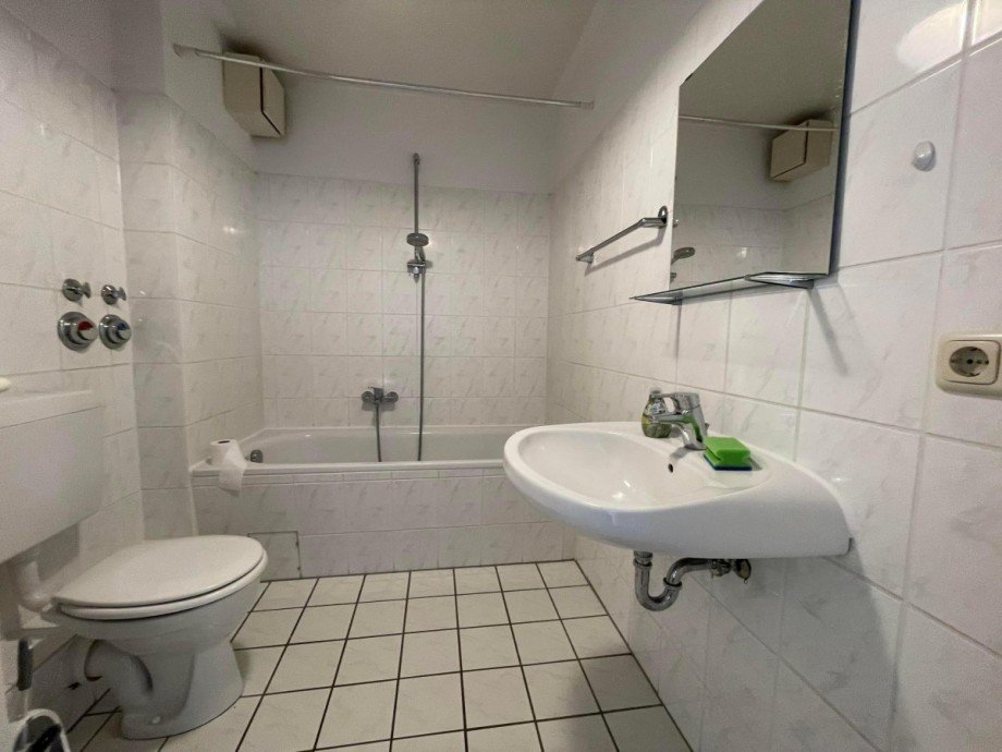 1 Zi.-Whg. Haus 43a 2. OG re Mehrfamilienhaus Hamburg