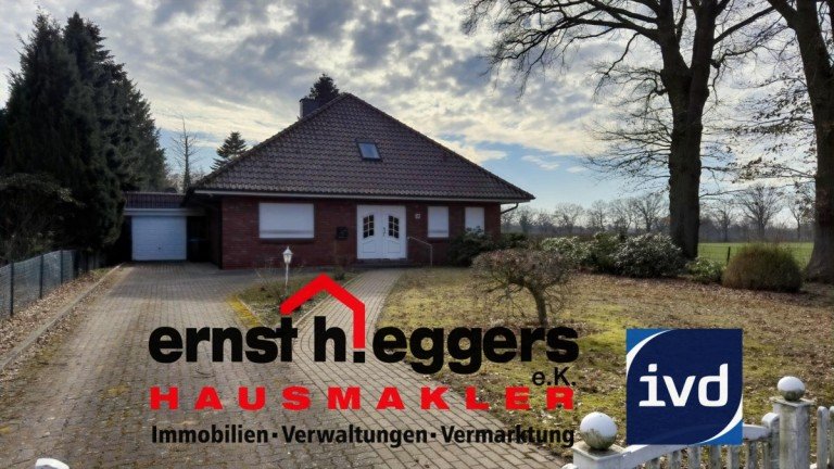 Ansicht 1 Norderstedt Einfamilienhaus Gro�z�giges Einfamilienhaus mit riesigem Grundst�ck und Ausbaureserve in Norderstedt