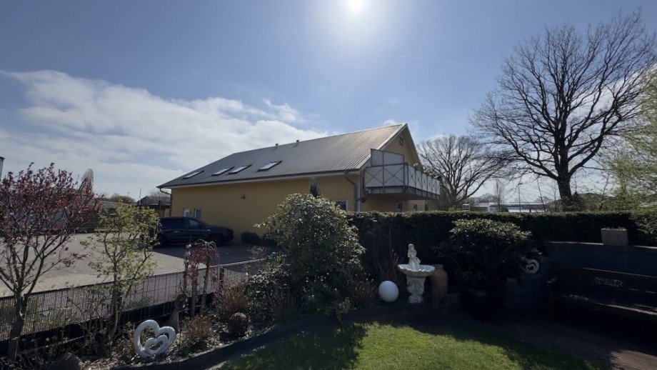 Gewerbe - Anischt vom EFH Einfamilienhaus Henstedt-Ulzburg