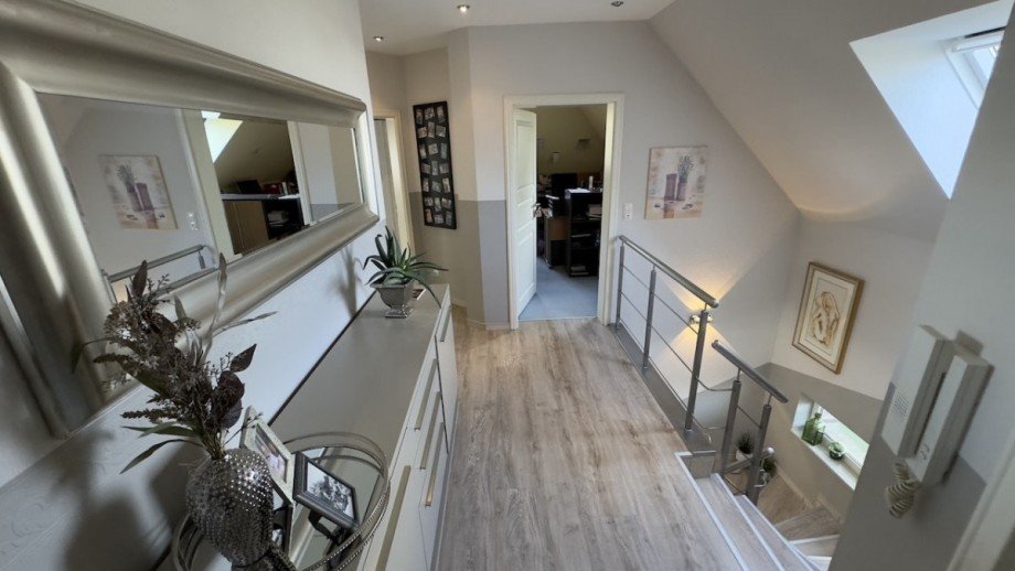 EFH - Flurbereich im OG Einfamilienhaus Henstedt-Ulzburg