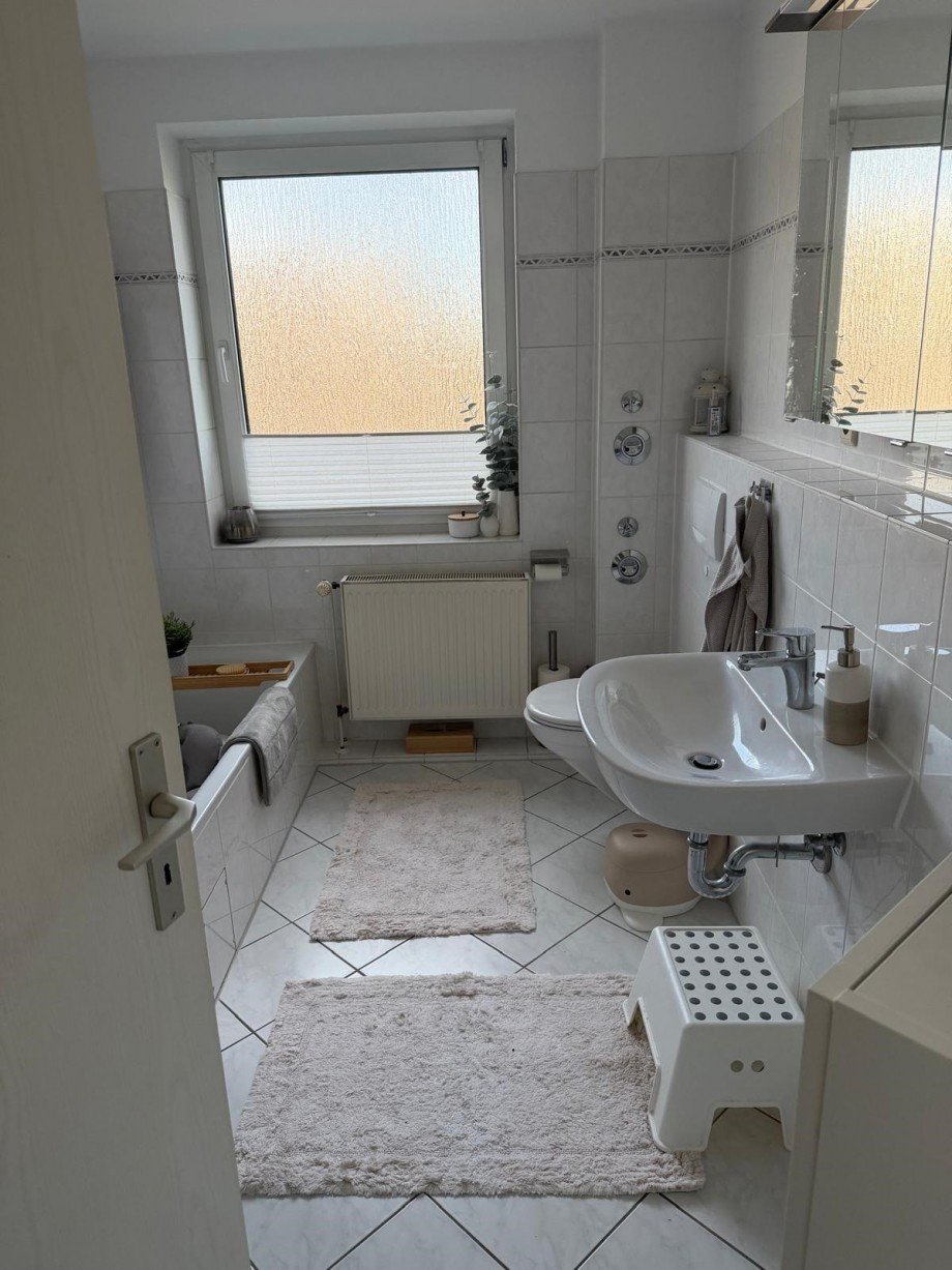 Badezimmer mit Fenster Etagenwohnung Norderstedt